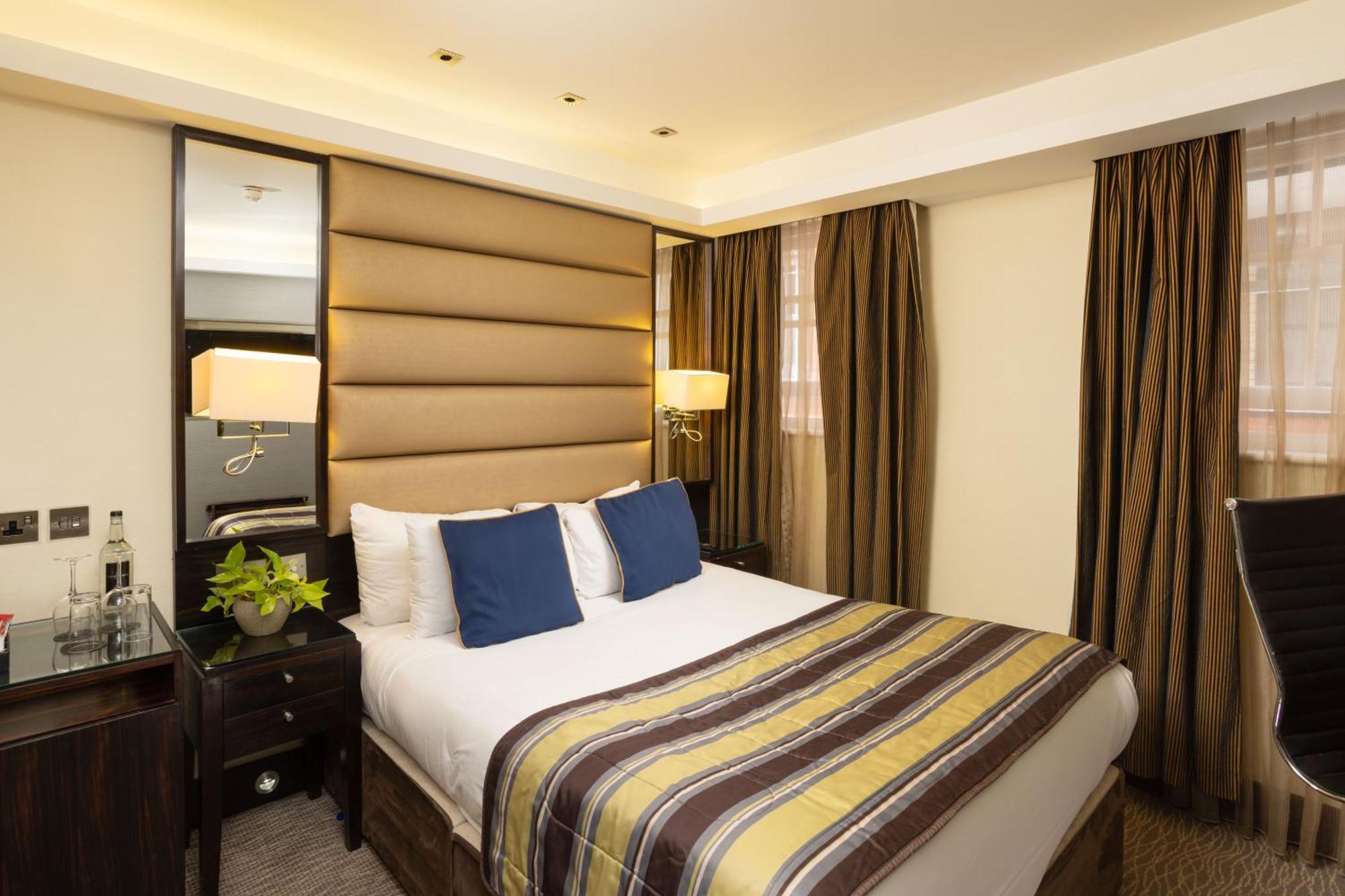 더 마블 아치 런던 외부 사진 A bedroom at the hotel